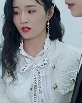 离婚后夫人她成了大佬 高清封面