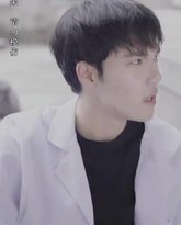 穿越古代娶女帝 高清封面